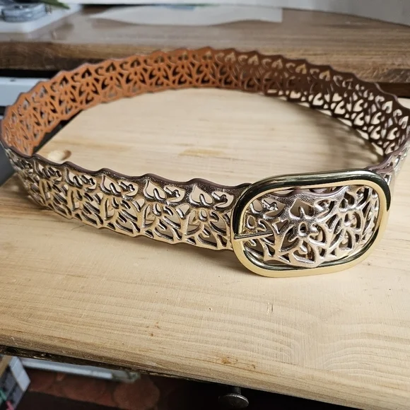Apt 9 -- 2-Sided Silver and Brown Cutout Design Belt. Approx Length 42" - Picture 6 of 8